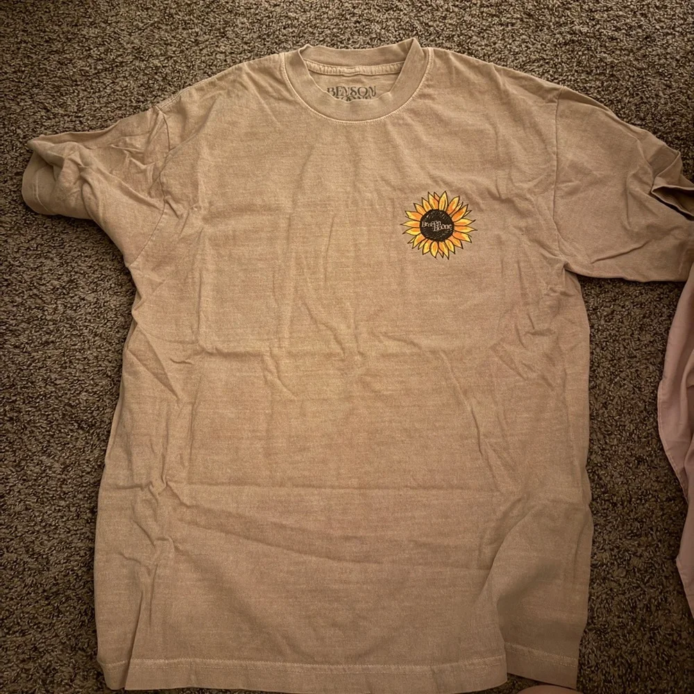 Benson Boone tour merch - Picture 1 of 2